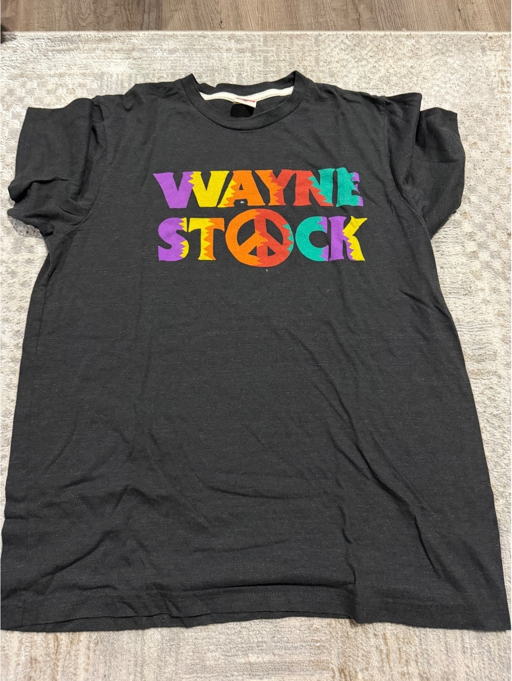 Homage Wayne Stock Black Graphic T-Shirt Size L